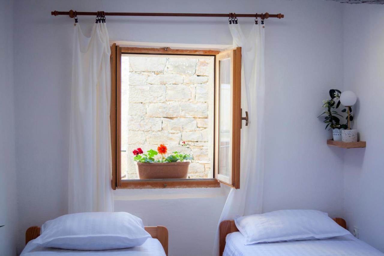 Grožnjan Amarilis Rooms מראה חיצוני תמונה